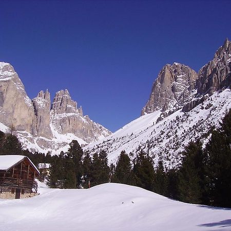 Rifugio Gardeccia Hutte Hotel Pozza di Fassa Exterior foto
