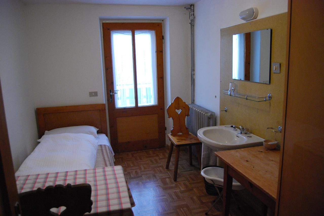 Rifugio Gardeccia Hutte Hotel Pozza di Fassa Cameră foto